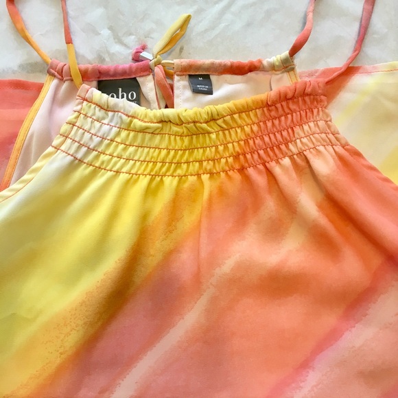 🌸Vibrantly Colored Soho Top - Picture 4 of 4